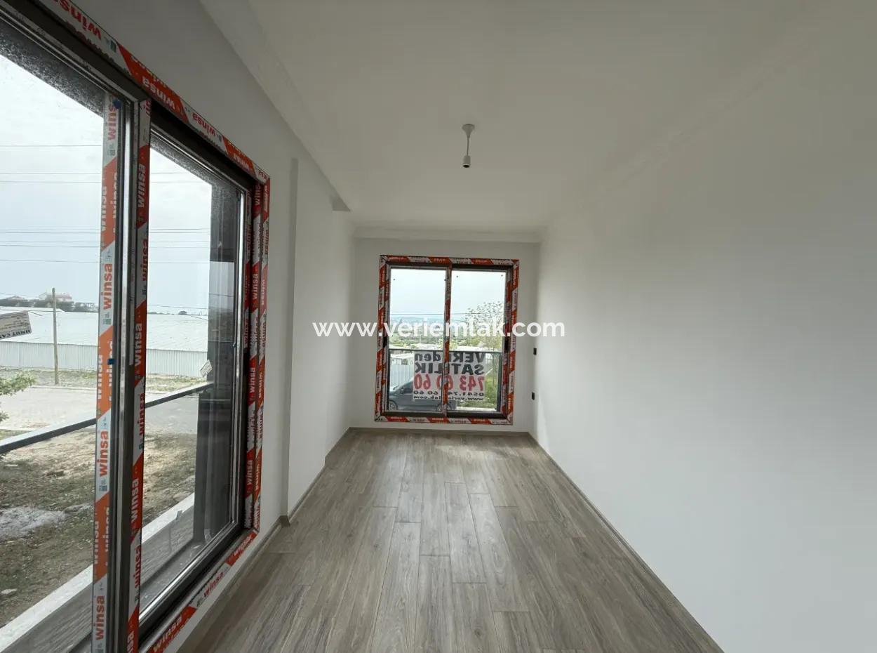 Neue Villa Mit Moderner Architektur In Seferihisar Tepecik