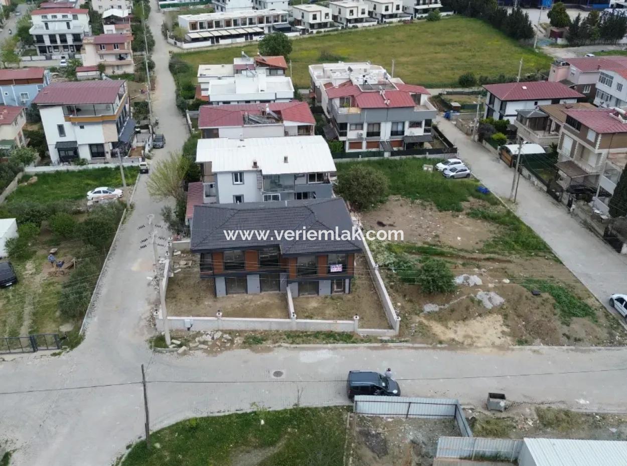 Neue Villa Mit Moderner Architektur In Seferihisar Tepecik