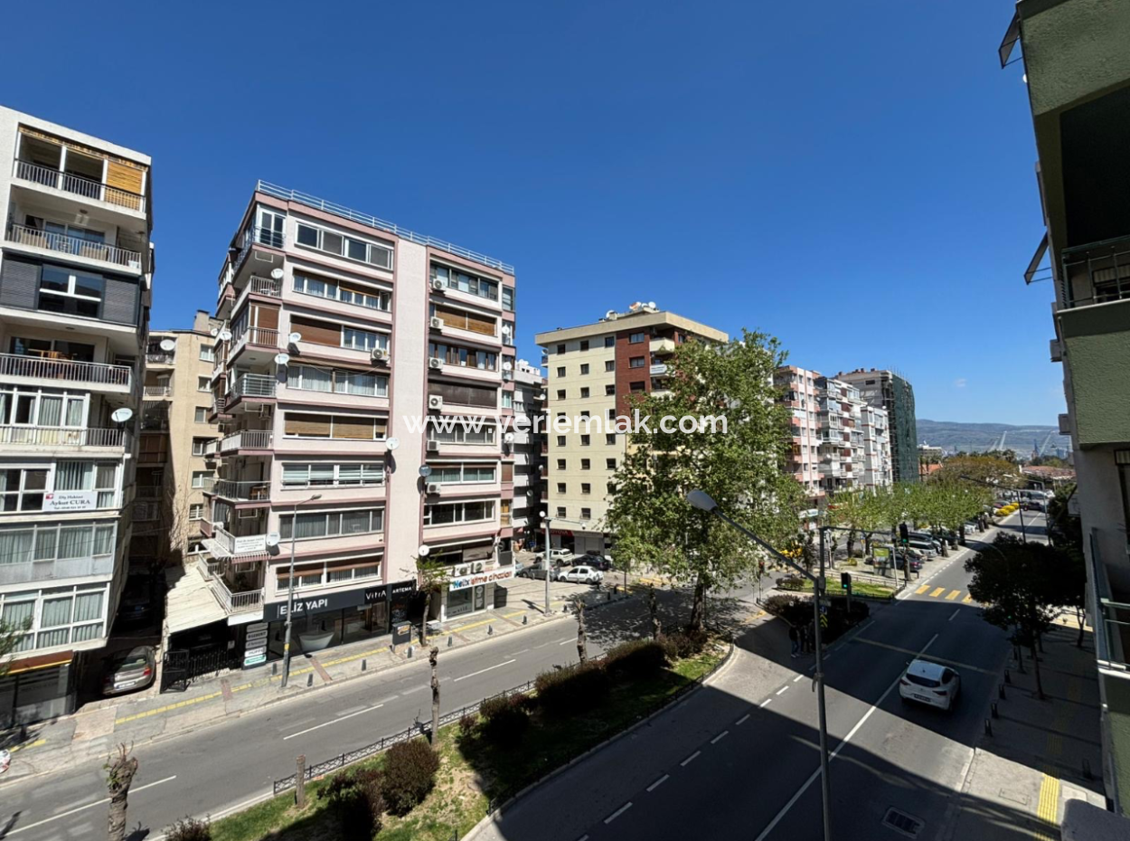 Alsancak Poet Eşref Boulevard 3 1 115M2 Wohnung Zu Vermieten!