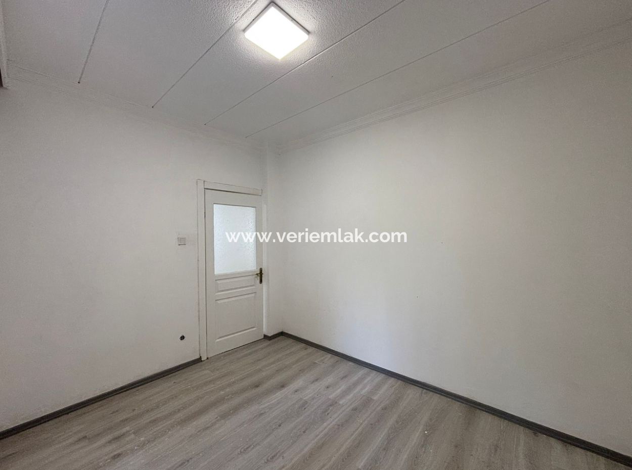 Alsancak Talatpaşa In Der Nähe Des Parkplatzes 2 1 70M² Gewerbe Zur Miete