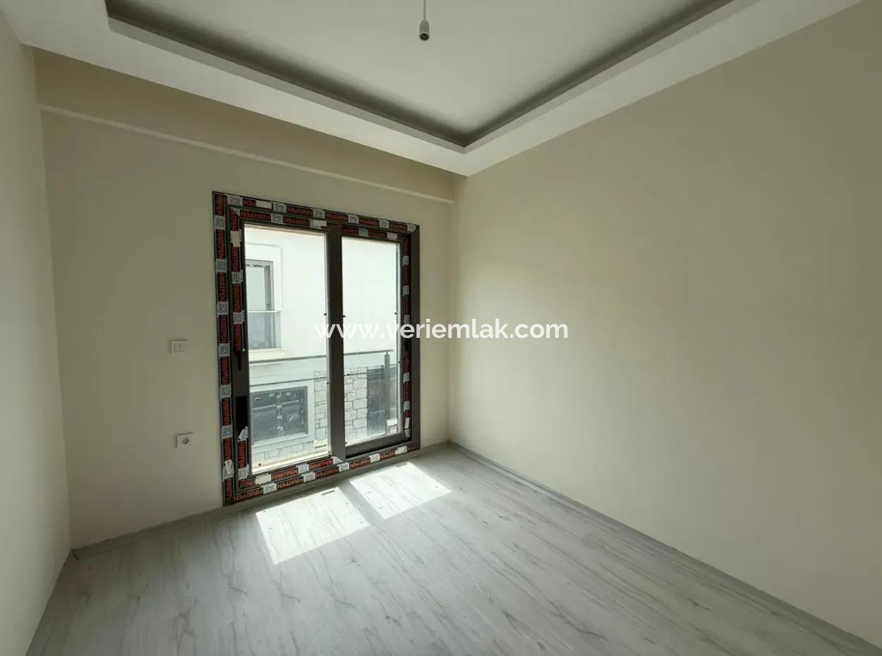 Neue Villa Zu Mieten Mit Garten, Veranda In Seferihisar Tepecik