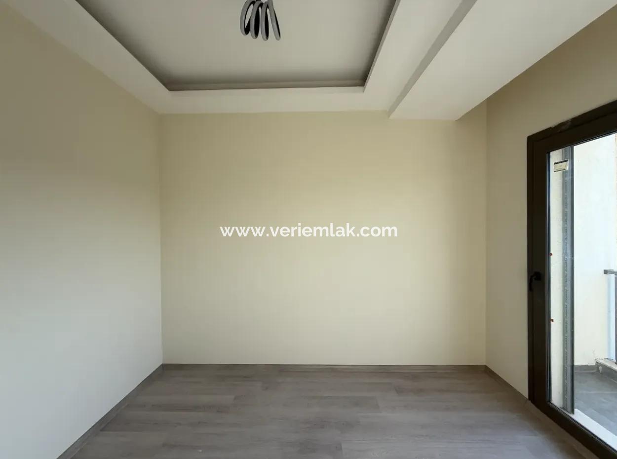 Grosse Villa Zu Mieten Mit Garten • Veranda • Fussbodenheizung Im Viertel Seferihisar Tepeciik