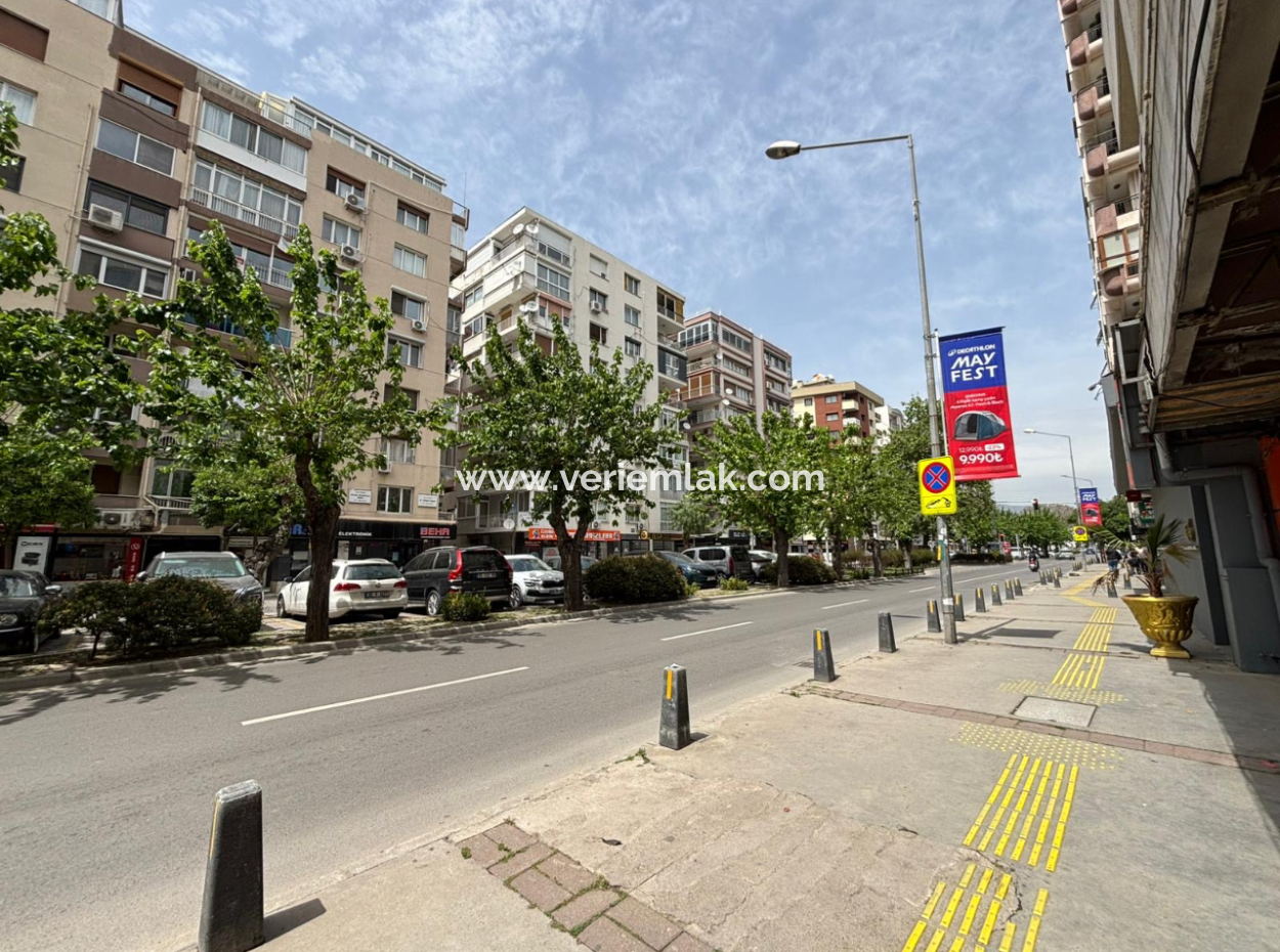 3. Stock, 130 M² Möblierte Wohnung Zur Mietung In Alsancak Dichter Eşreft