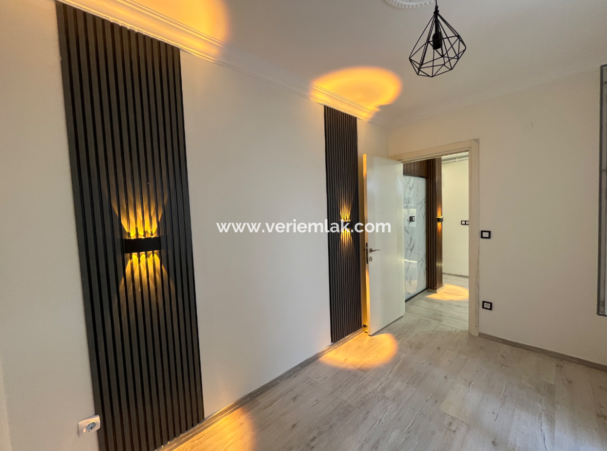 Wohnung Zum Verkauf Mit Reihenhaus Im Stadtzentrum Von Seferihisar