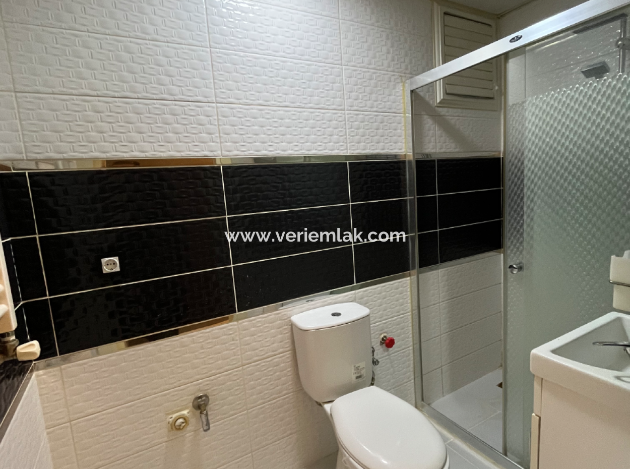 Wohnung Zum Verkauf Mit Reihenhaus Im Stadtzentrum Von Seferihisar