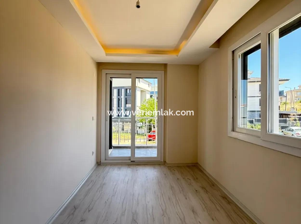 Moderne Und Komfortable Villa In Seferihisar Camikebir