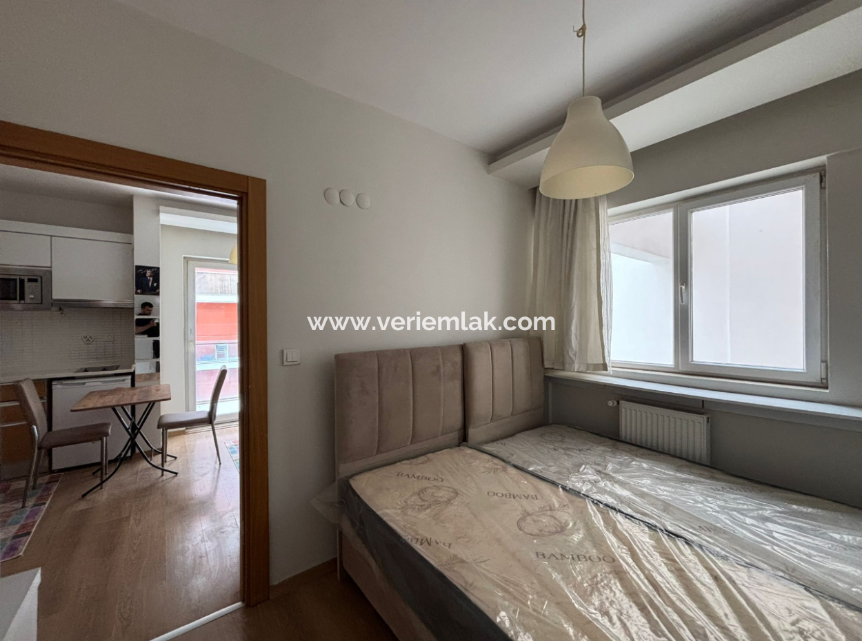 Möblierte Wohnung Zur Miete 1 1 Mit Pool In Bornova Myvia Und 24/7-Sicherheit!