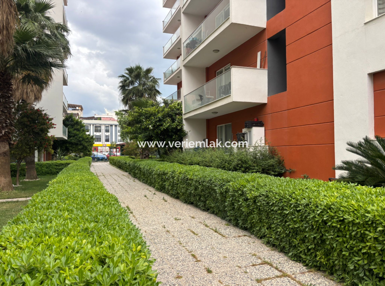 Möblierte Wohnung Zur Miete 1 1 Mit Pool In Bornova Myvia Und 24/7-Sicherheit!