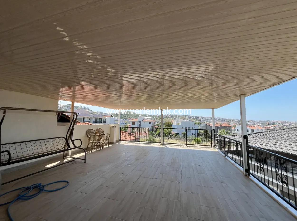 Villa In Seferihisar Akarca, Nahe Dem Meer, Bietet Einen Grossen Und Angenehmen Wohnraum Mit Einem Abgelegenen Charakter