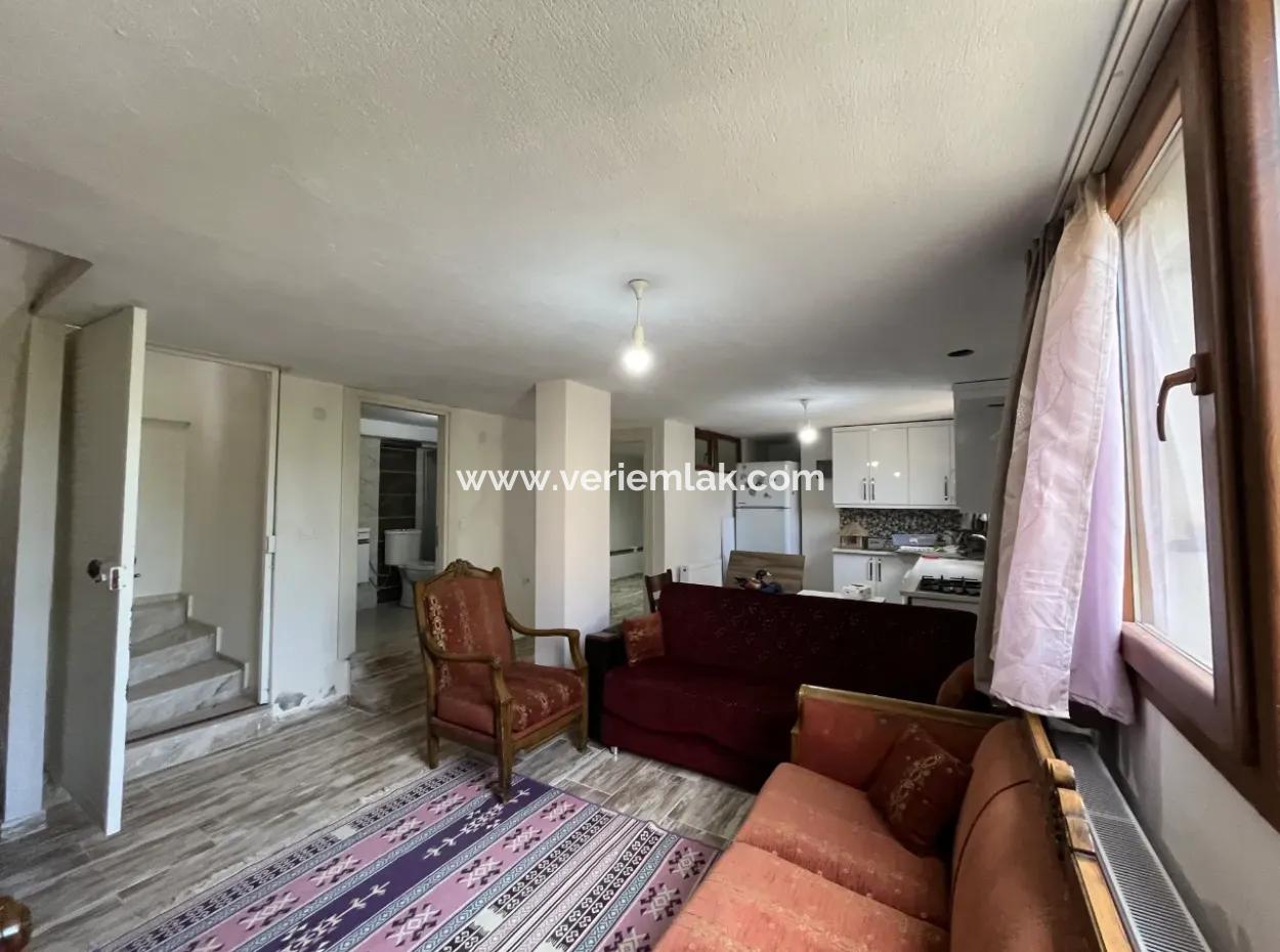 Villa In Seferihisar Akarca, Nahe Dem Meer, Bietet Einen Grossen Und Angenehmen Wohnraum Mit Einem Abgelegenen Charakter