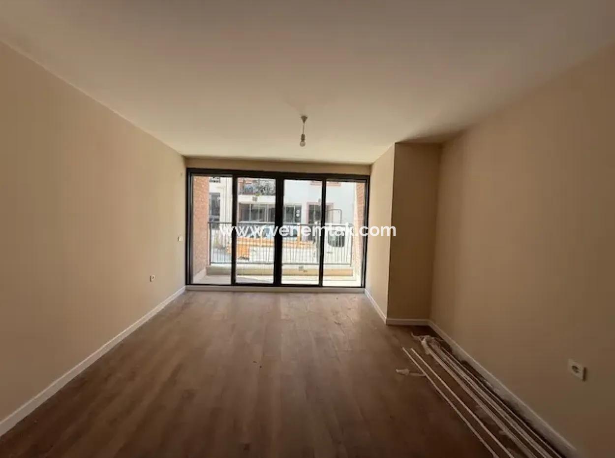 Komfortable Und Luxuriöse Wohnung Zum Verkauf Im Viertel Seferihisar Çolak Ibrahim Bey