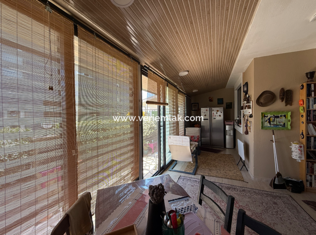 Villa Mit Komfortablem Und Angenehmem Wohnraum In Seferihisar Akarca