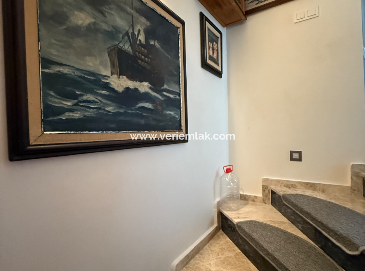 Villa Mit Komfortablem Und Angenehmem Wohnraum In Seferihisar Akarca