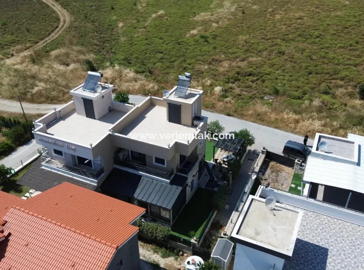 Villa Mit Komfortablem Und Angenehmem Wohnraum In Seferihisar Akarca