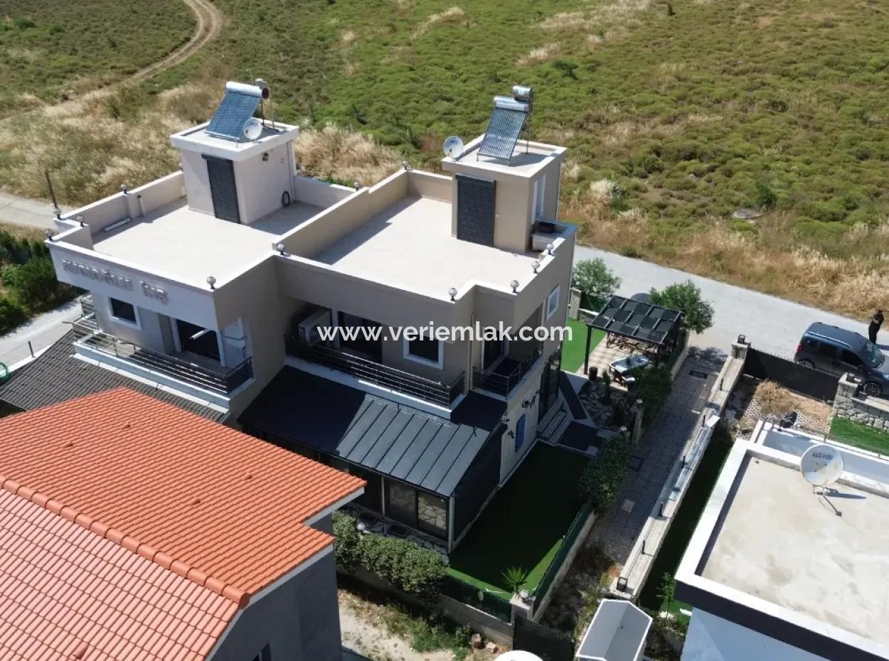 Villa Mit Komfortablem Und Angenehmem Wohnraum In Seferihisar Akarca