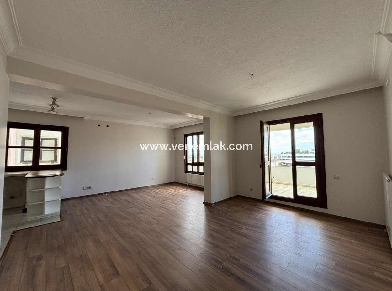 16. Stock Reihenhaus, 11 Wohnung Zu Miete In Karşıyaka Mavişehir Albatros