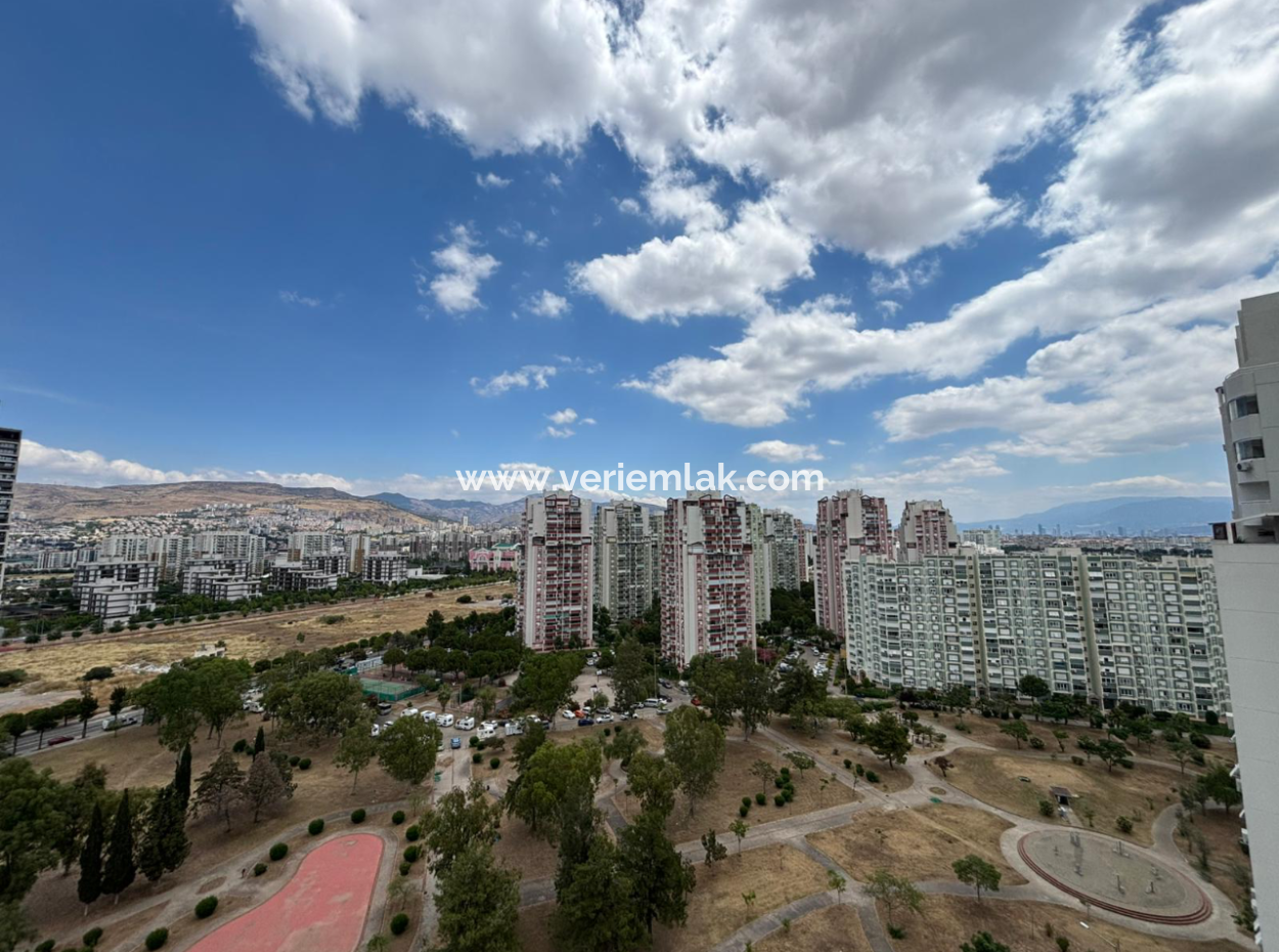16. Stock Reihenhaus, 11 Wohnung Zu Miete In Karşıyaka Mavişehir Albatros