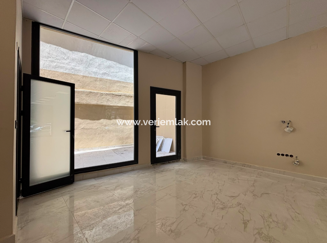 Alsancakswiss Hotel Karşisinda70M2 Kostenloser Shop Zur Miete Mit Netto-Wc