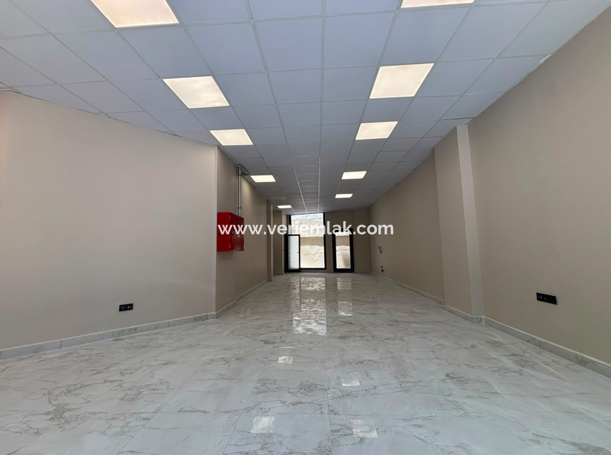 Alsancakswiss Hotel Karşisinda70M2 Kostenloser Shop Zur Miete Mit Netto-Wc