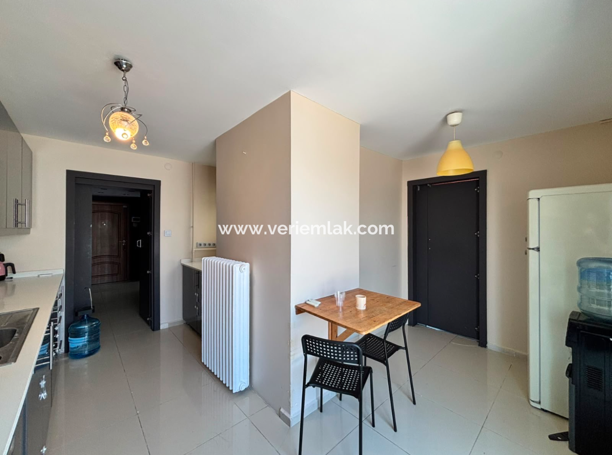 7. Stock, 410 M², Staffel, 3, 1 Wohnung Zu Mieten Mit Meerblick Auf Dem Alsancak Republikplatz!