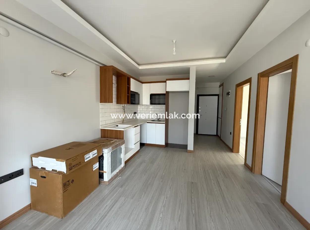 Brandneue 21-Wohnung Zum Verkauf Im Viertel Seferihisar Camikebir | Mit Balkon | Automatischer Verschluss | Arçelik Built-In | Mit Parken