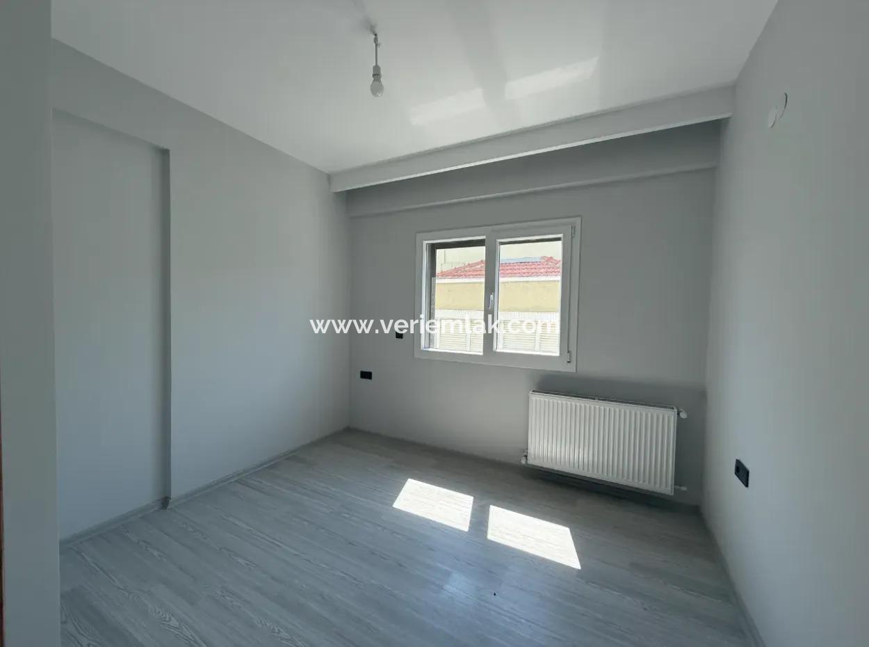 Brandneue 21-Wohnung Zum Verkauf Im Viertel Seferihisar Camikebir | Mit Balkon | Automatischer Verschluss | Arçelik Built-In | Mit Parken