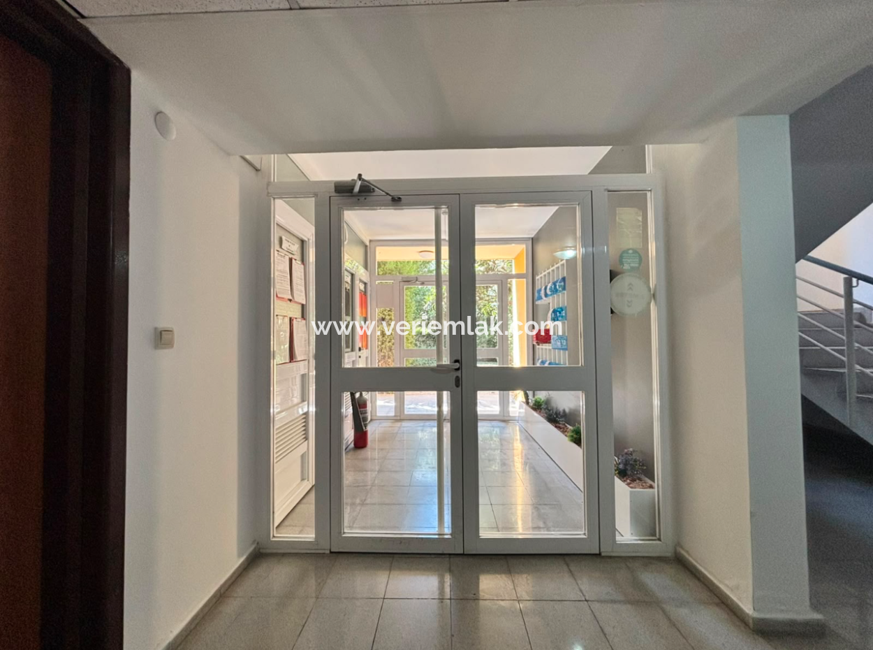 1. Etage 1 1 65M² Sichere Wohnung Zu Mieten Im Karşiyaka-Hochtal!