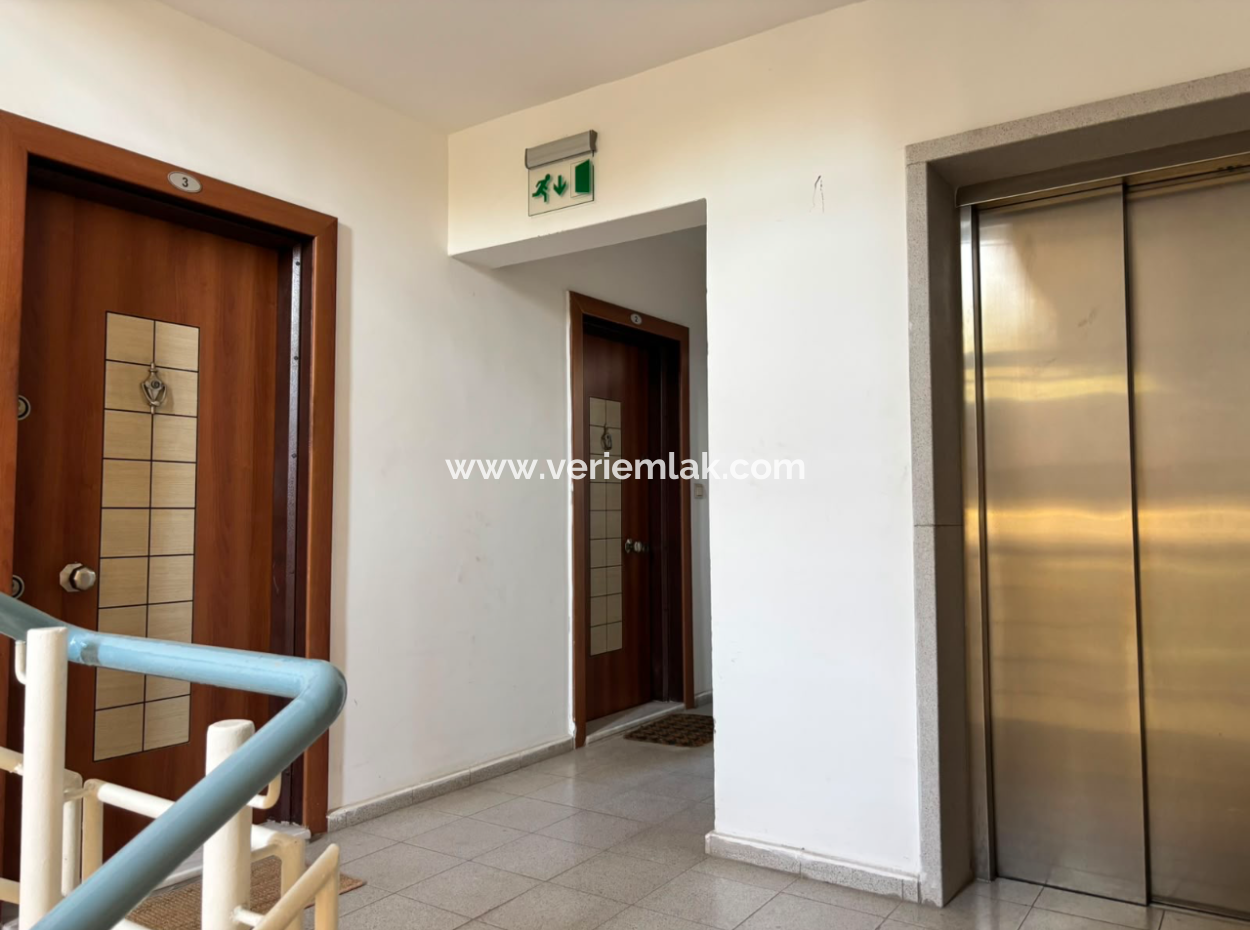1. Etage 1 1 65M² Sichere Wohnung Zu Mieten Im Karşiyaka-Hochtal!