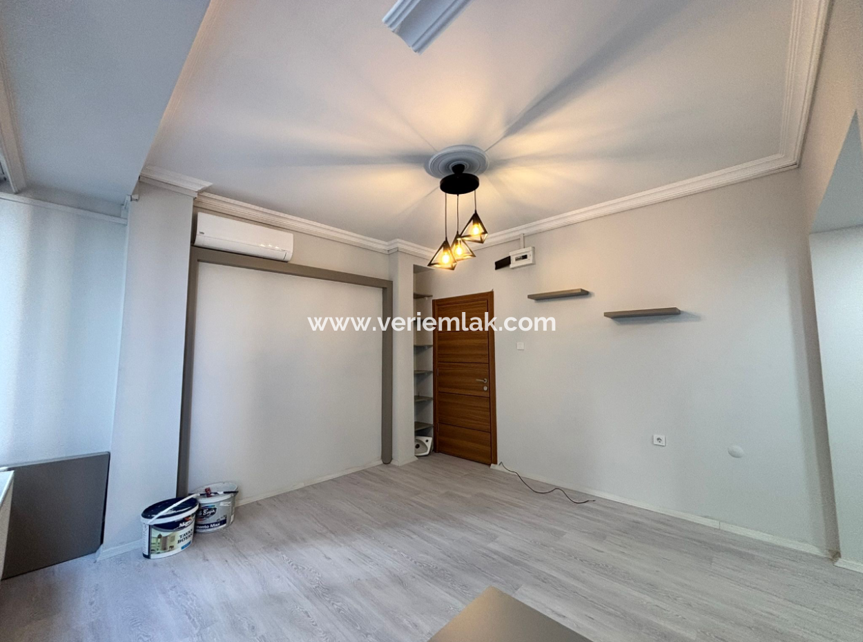 Alsancak Republic Square 4. Stock Renoviertes Büro/Arbeitsplatz Zu Mieten