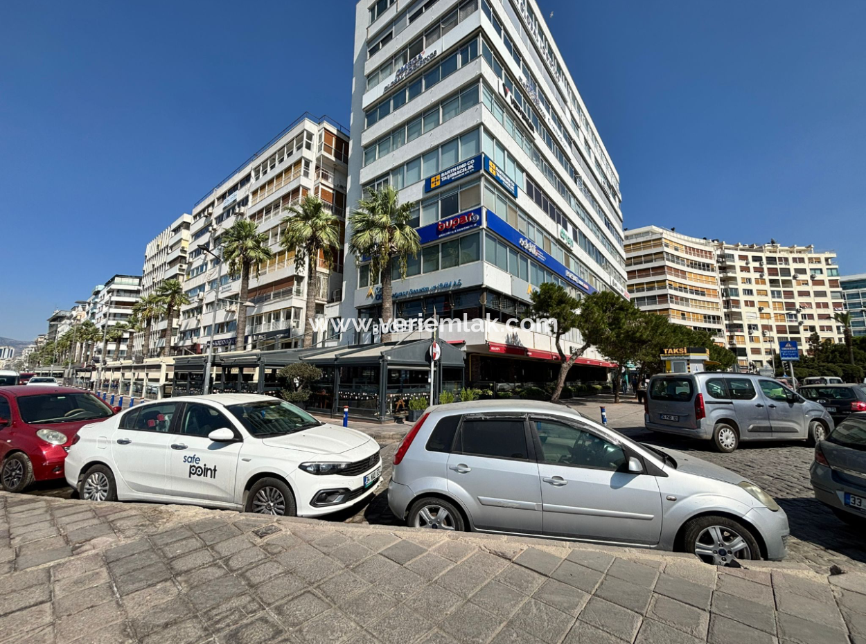 Studio-Vermietung Arbeitsplatz/Büro In Der Nähe Von Alsancak, Kordon Und Mövenpiç