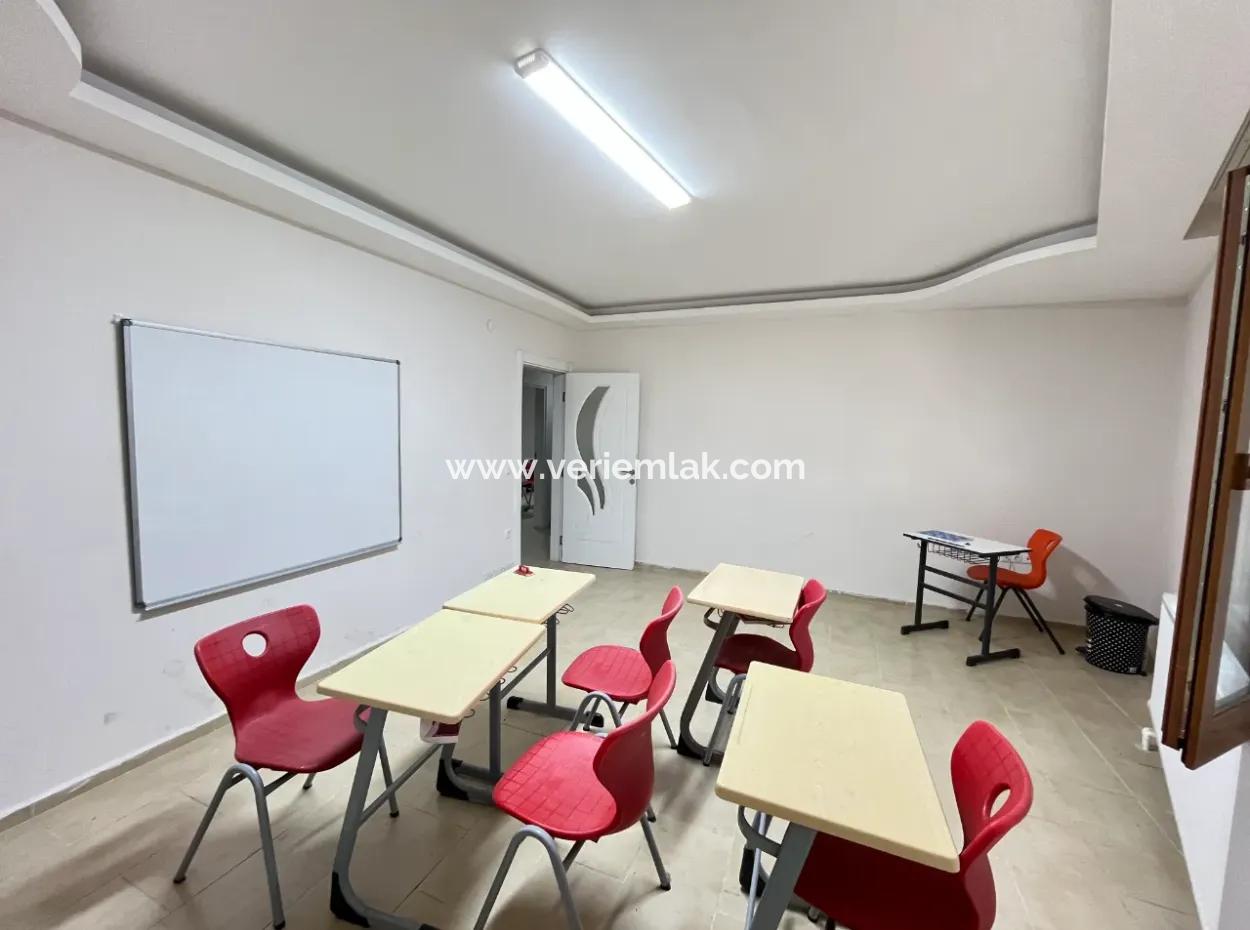 3 1 Wohnungen Zum Verkauf Im Stadtzentrum Von Seferihisar | 130 M² | Separate Küche | Erdgeschoss | Offene Vorderseite