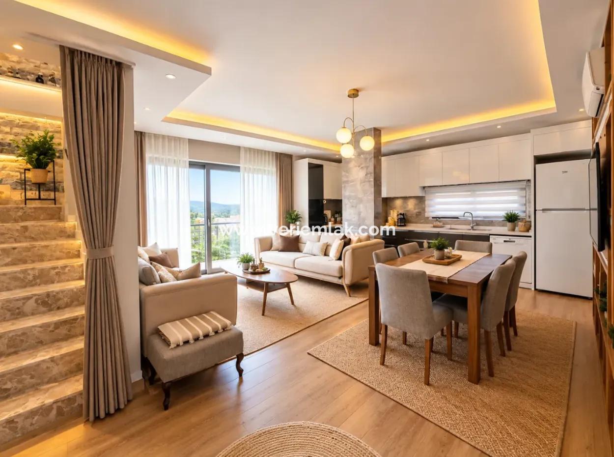 Luxuriöses Duplex Auf Einem Gelände Mit Meerblick Und Pool In Seferihisar Doğanbey!