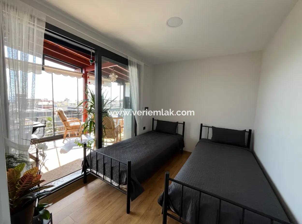Luxuriöses Duplex Auf Einem Gelände Mit Meerblick Und Pool In Seferihisar Doğanbey!