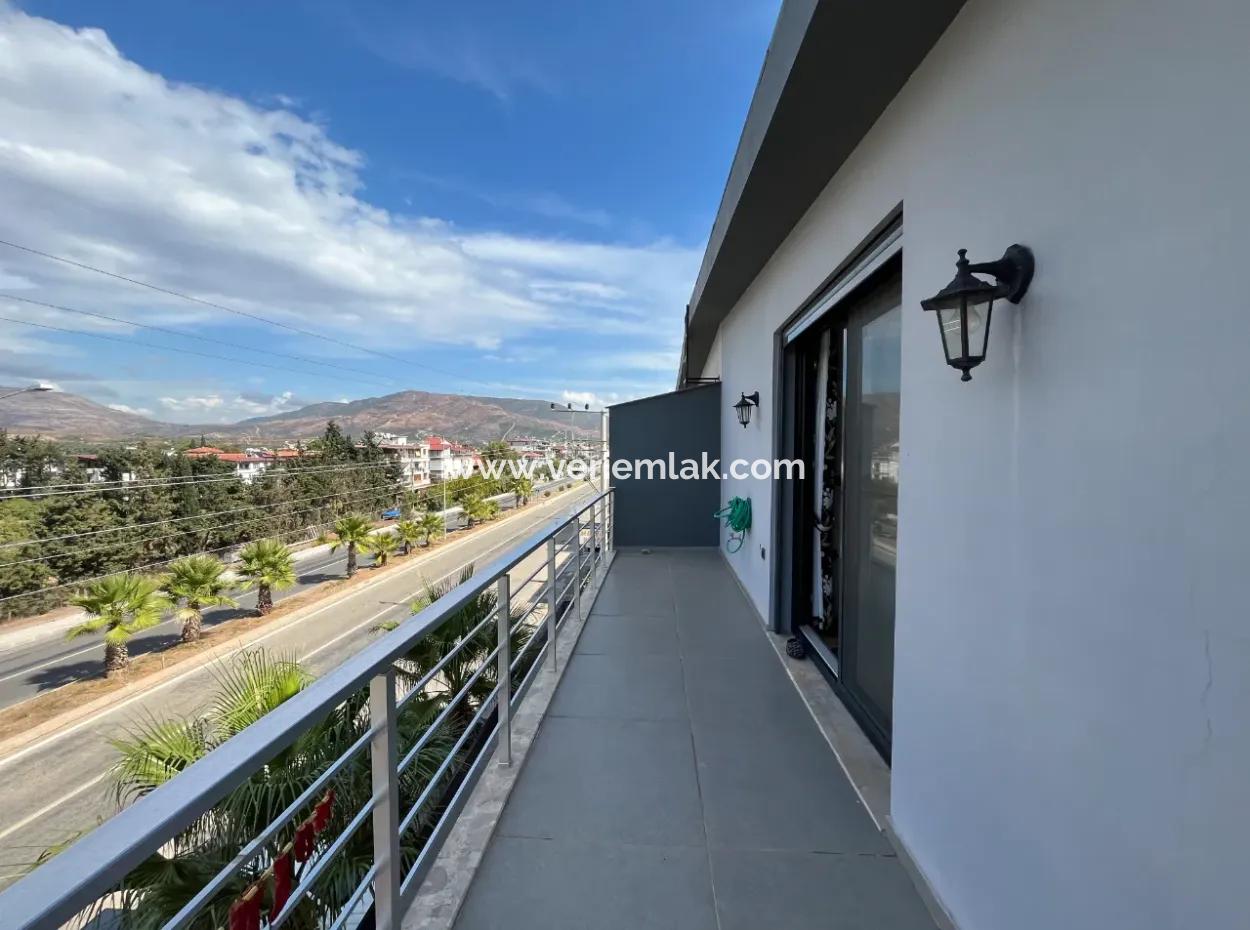 Luxuriöses Duplex Auf Einem Gelände Mit Meerblick Und Pool In Seferihisar Doğanbey!