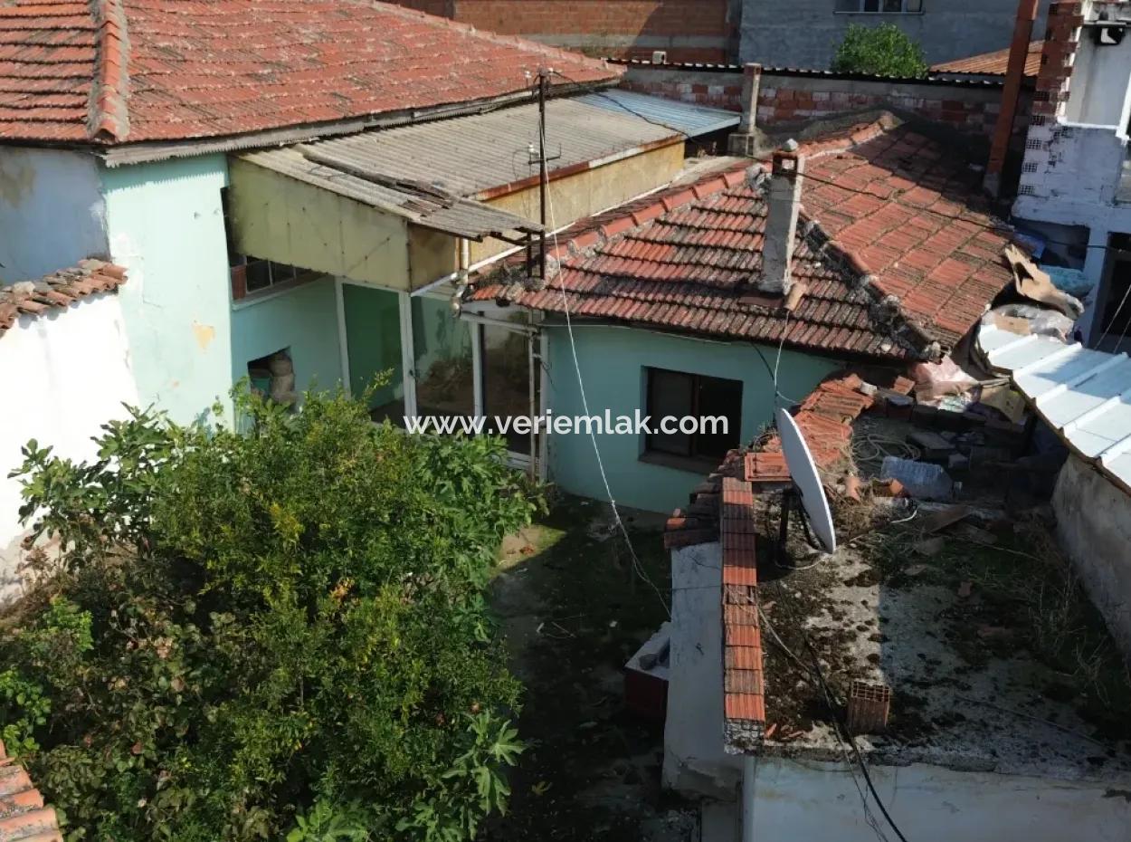 Einstehendes Haus Zum Verkauf In Kemalpaşa Halilbeyli Auf Einem 229 M² Großen Grundstück