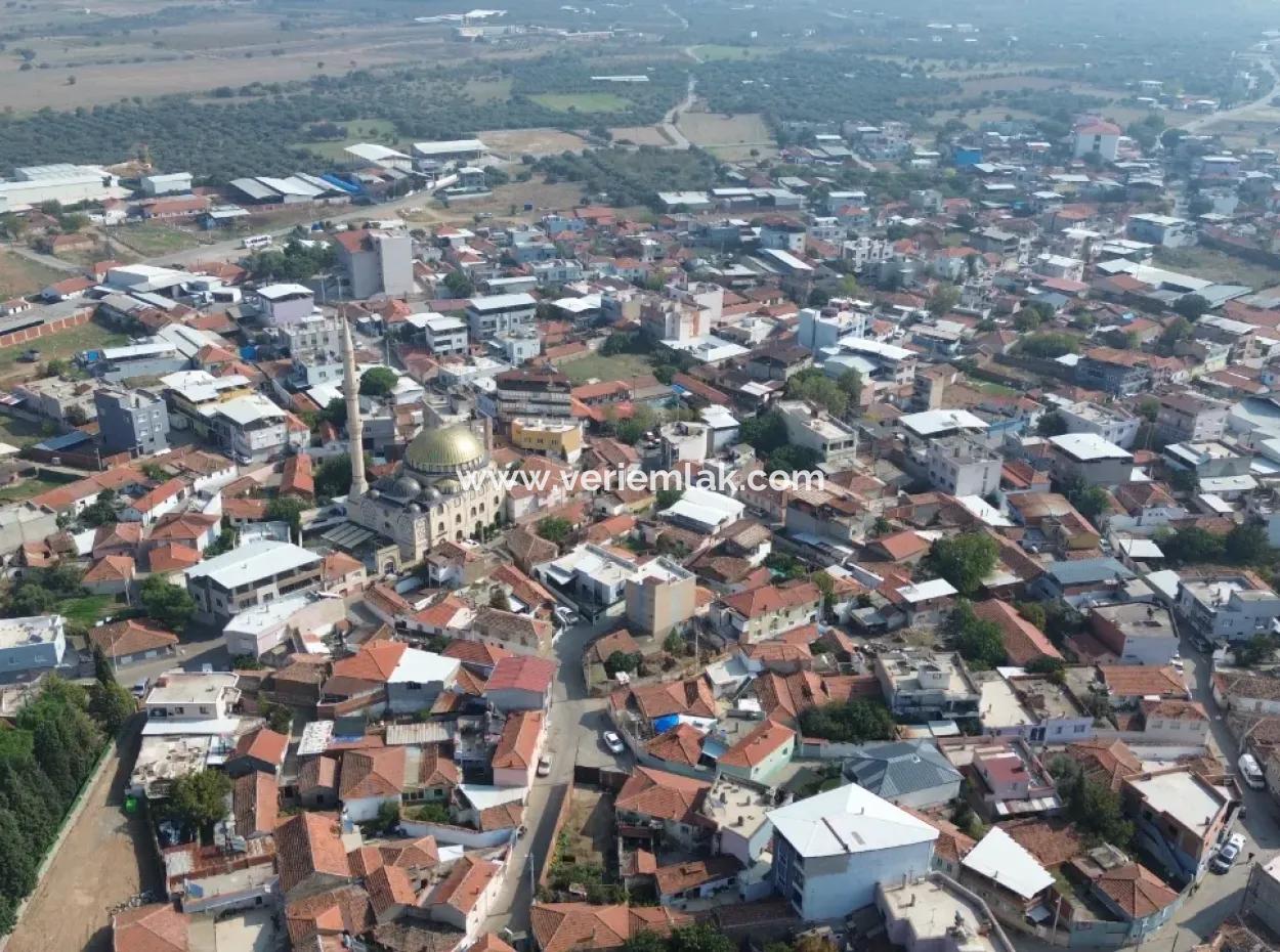 Einstehendes Haus Zum Verkauf In Kemalpaşa Halilbeyli Auf Einem 229 M² Großen Grundstück
