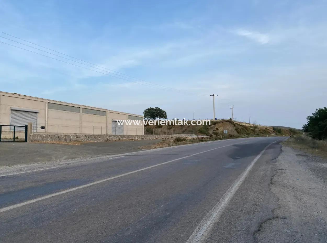 Grundstück Zum Verkauf In Der Nähe Der Seferihisar Hauptstrasse 2055 M2