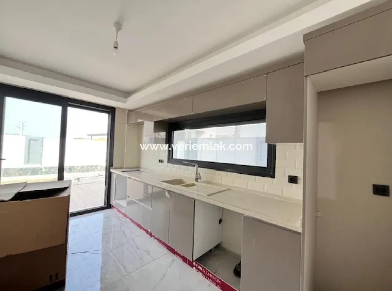 6 1 Neue Villa Mit Pool In Seferihisar Akarca