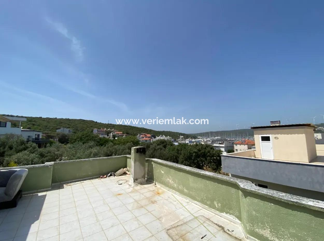 Siğacik Marina 150M, Triplex, Villa Mit Garten Zu Verkaufen