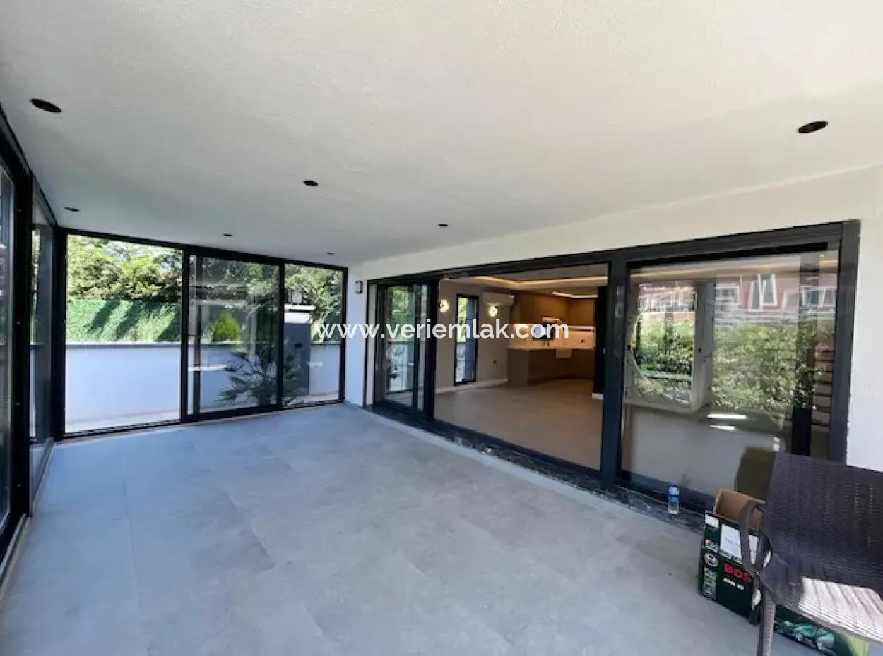 Einzigartige Luxusvilla Mit Wintergarten Und Terrasse In Seferihisar Villas