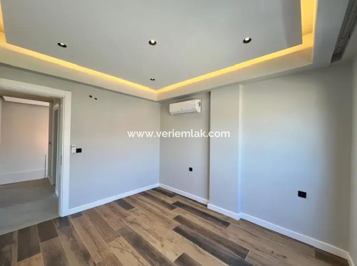 Einzigartige Luxusvilla Mit Wintergarten Und Terrasse In Seferihisar Villas