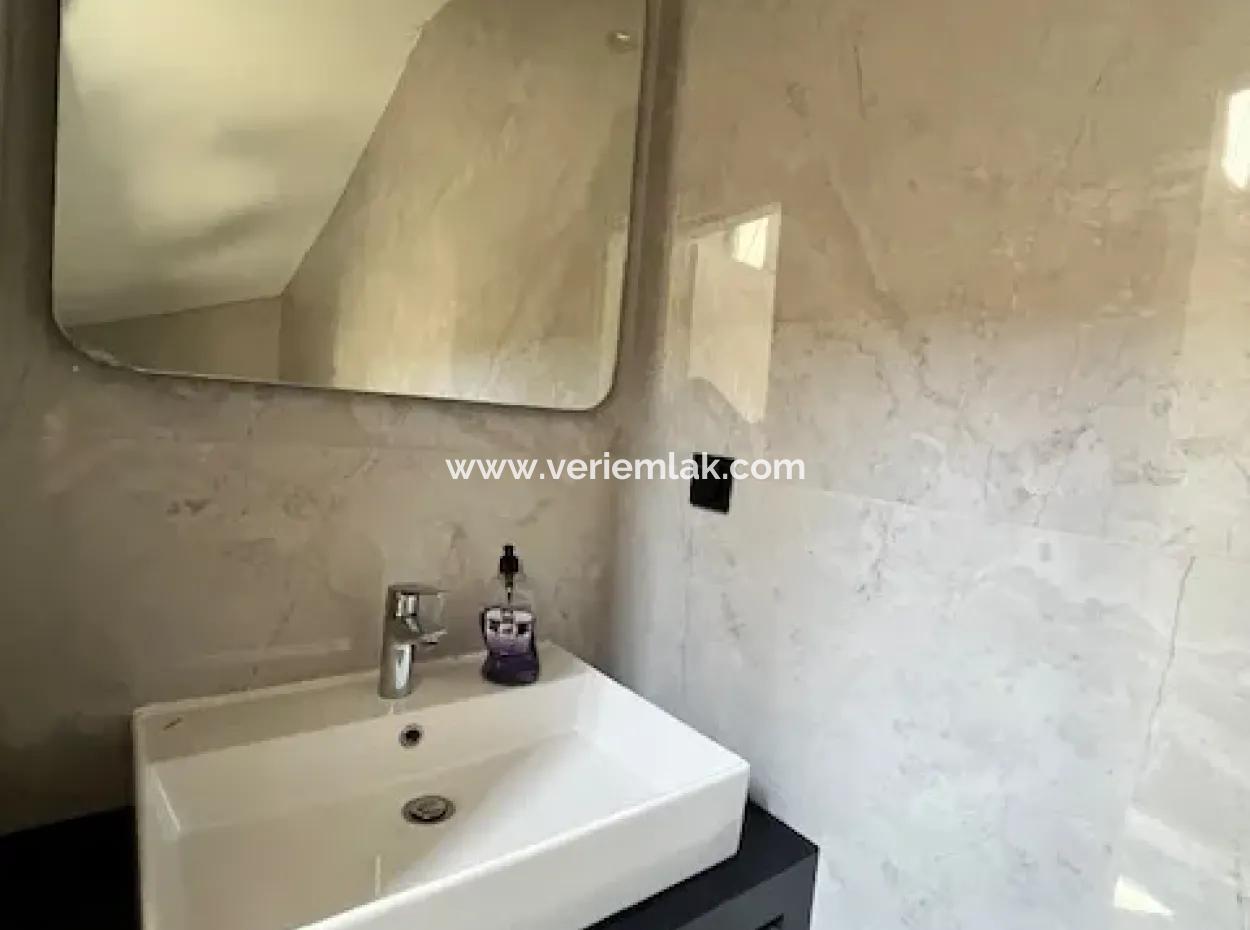 Einzigartige Luxusvilla Mit Wintergarten Und Terrasse In Seferihisar Villas