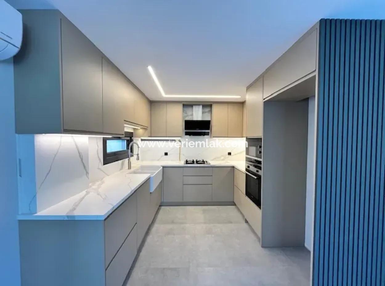 Einzigartige Luxusvilla Mit Wintergarten Und Terrasse In Seferihisar Villas