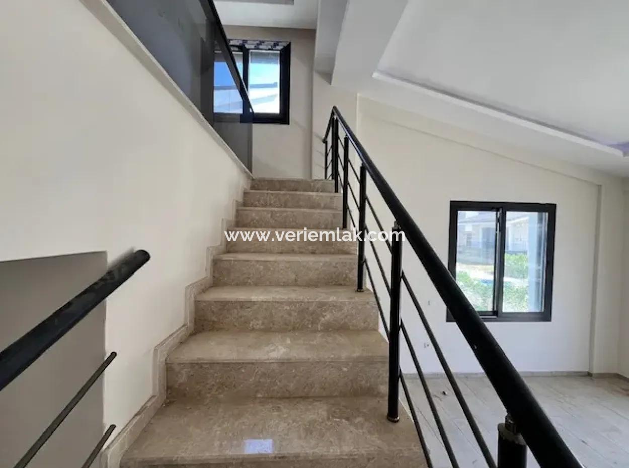 3 1 Neue Villa Zum Verkauf Mit Eigenem Bad In Sığacık Girlen