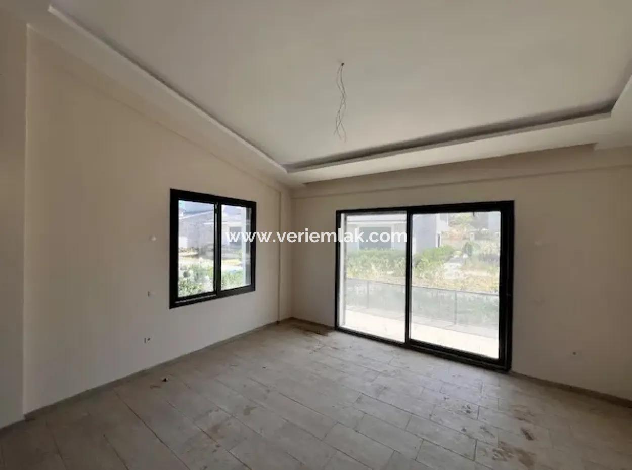 3 1 Neue Villa Zum Verkauf Mit Eigenem Bad In Sığacık Girlen