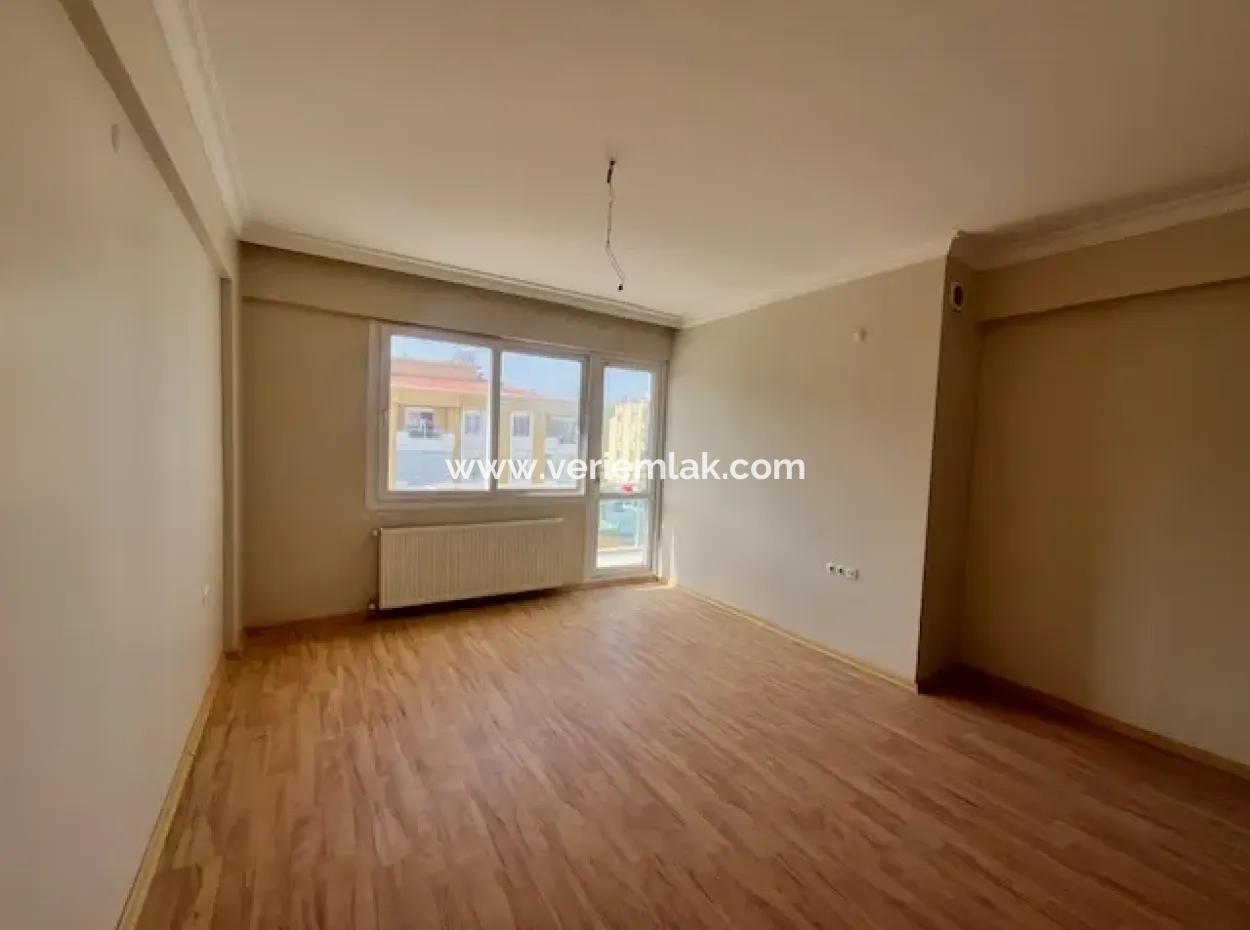 In Der Nähe Von Seferihisar Courthouse, Ecklage, Maisonette, 280M2, Wohnung Zum Verkauf Mit Geschlossener Küche