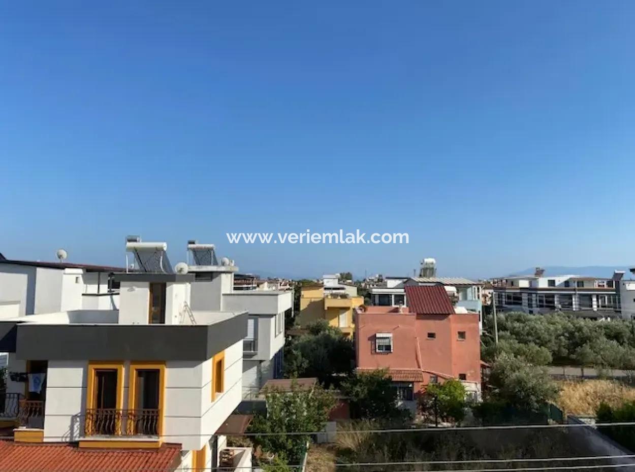 Seferihisar Doğanbeyde 3 1, Villa Zu Verkaufen Mit Garten