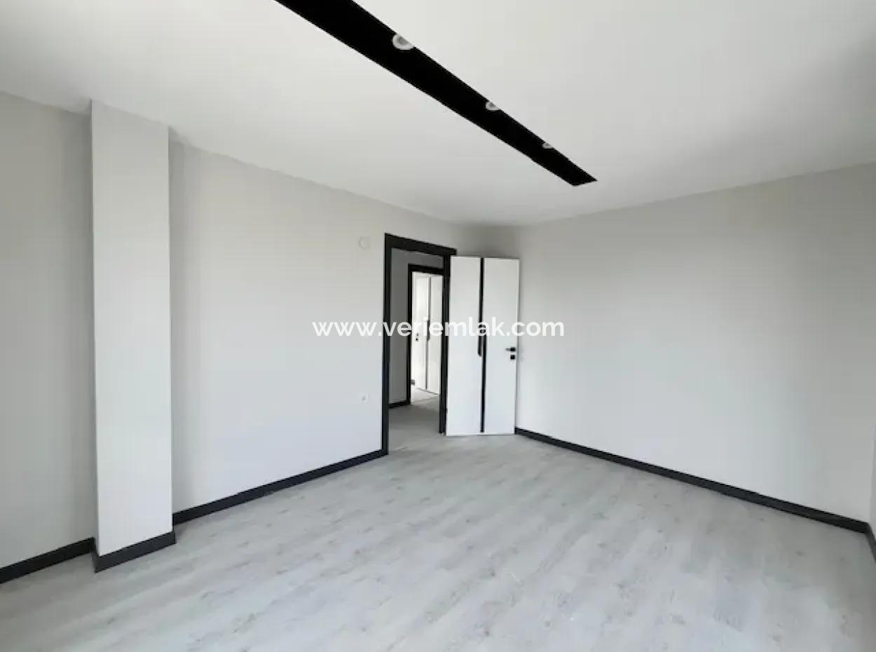 50M Zum Meer In Akaca, Seferihisar 4 1, 180M2 Villa Mit Null Pool Zu Verkaufen