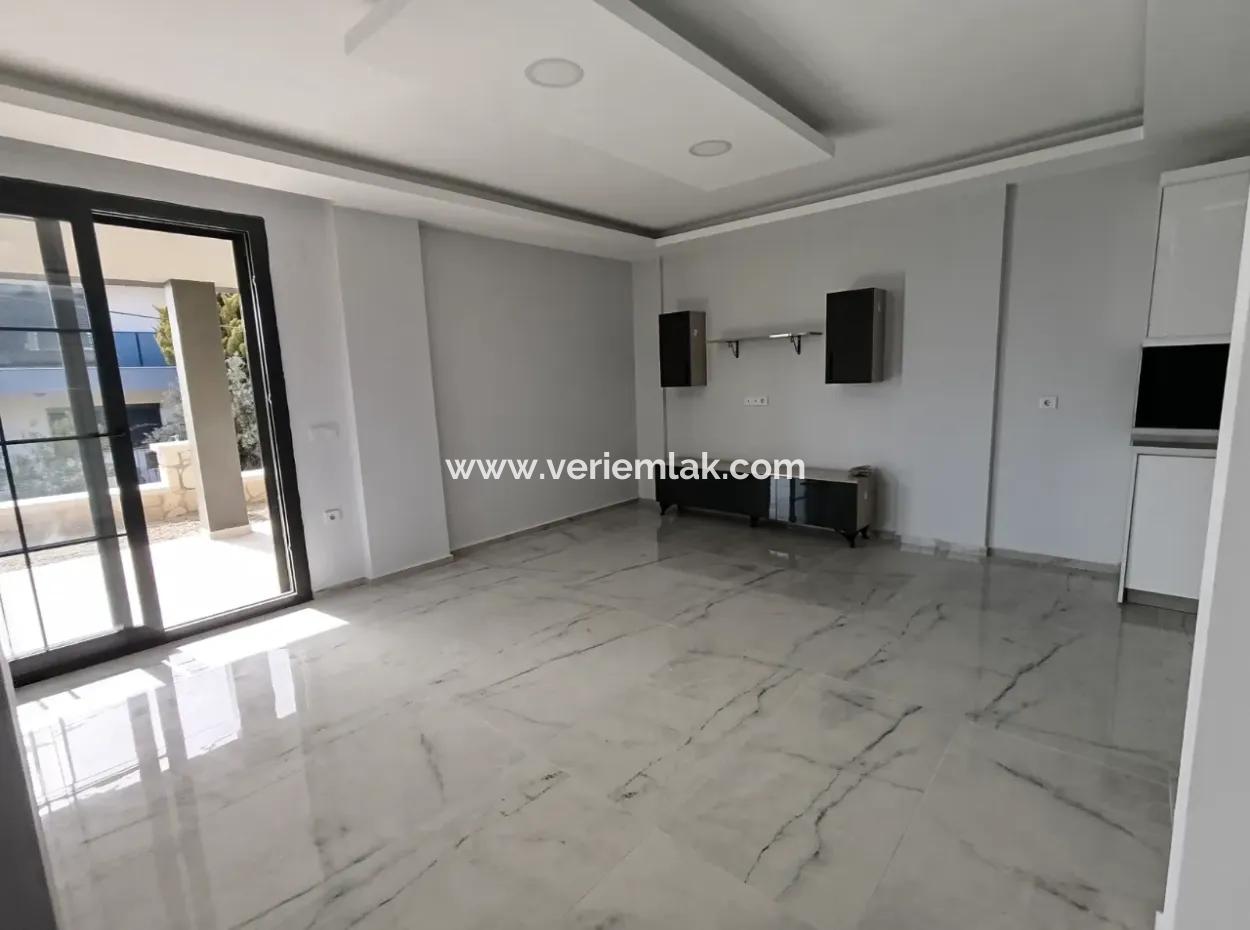 3 In 1, 160M2 450M2 Zum Meer, Eckparzelle Villa In Seferihisar Elmastaş