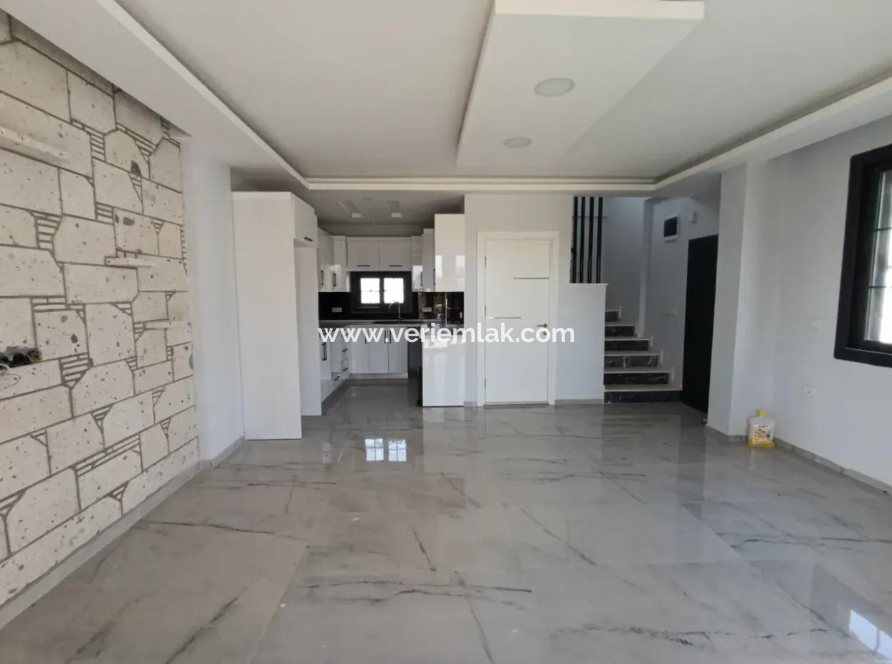 3 In 1, Zero Bargain Freistehende Villa In Elmastaş, Seferihisar